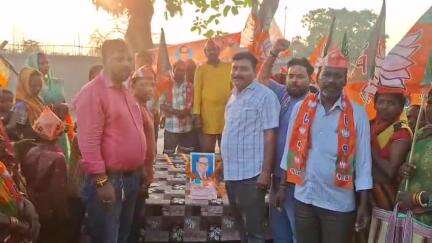 बाबा साहब डॉक्टर भीमराव अंबेडकर जयंती भारतीय जनता पार्टी नगरपुर भाग मंडल अध्यक्ष पवन साहनी जी के द्वारा मनाया गया