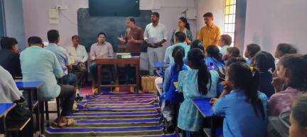 पकरीबरावां: पकरीबरावां में डिजिटल क्लास की शुरुआत, कई विद्यालयों को मिली सामग्री