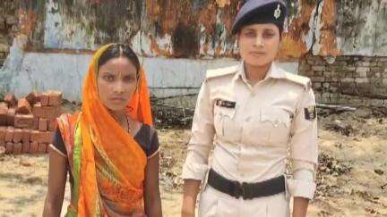इमामगंज: चुवाबार गुलशन कुमार कांड मामले में इमामगंज थाना पुलिस ने महिला अभियुक्त चिंता देवी को जेल भेजा