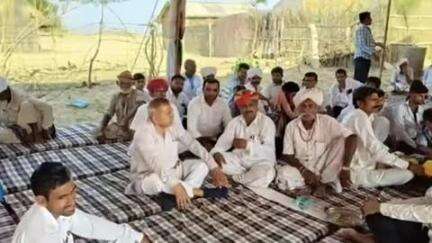 सेड़वा: पूर्व विधायक पदमाराम मेघवाल ने पुनियों की ढाणी क्षेत्र का दौरा किया, शोक सभा में की शिरकत