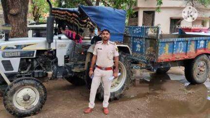 वारिसलीगंज: वारिसलीगंज पुलिस ने गुप्त सूचना के आधार पर एक अवैध बालू लदा ट्रैक्टर किया ज़ब्त