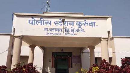 बसमत: कुरुंदेच्या टोकाई फाट्याजवळ सात जनावरांची निर्दयपणे वाहतूक करणाऱ्या वाहनास करून दा पोलिसांनी पकडले