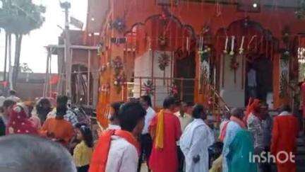 हसपुरा: नरसंन चांदी गांव से शिवलिंग की स्थापना व हनुमंत लाल की प्राण प्रतिष्ठा को लेकर निकाली गई जलभरी की शोभायात्रा