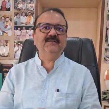 રાજકોટ પશ્ચિમ: અટલ સરોવરના ફાઉન્ટેન એક વીકમાં ચાલુ થઈ જશે, આ અંગે સ્ટેન્ડિંગ કમિટી ચેરમેને મનપા કચેરી ખાતેથી માહિતી આપી