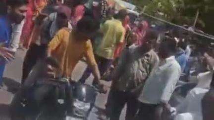 तिंवरी: तिंवरी में पानी की किल्लत से नाराज़ लोगों ने किया सड़क जाम, महिलाओं ने संभाला मोर्चा