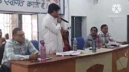 आसपुर: आसपुर में साधारण सभा में विकास के मुद्दे उठे, शिक्षा, चिकित्सा, बिजली और पानी को लेकर किए गए सवाल