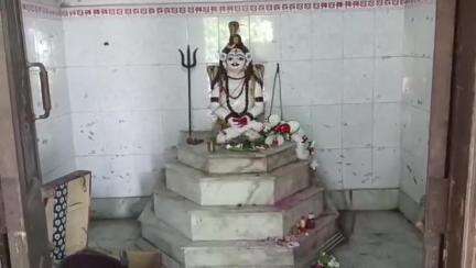 নানুর: কীর্ণাহারে ফেউগ্ৰামের জটাধারী তলা শিব মন্দিরে চুরির অভিযোগ; তদন্তে কীর্ণাহার থানার পুলিশ