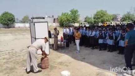 भोगनीपुर: बीकेएसडी पब्लिक स्कूल में अग्निशमन जागरूकता सप्ताह के तहत बच्चों को आग से बचाव की जानकारी दी गई