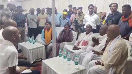 नावाडीह: CISF लाठीचार्ज में धावाटांड़ गांव के मृत विस्थापित अप्रेंटिस युवक को श्रद्धांजलि दी गई