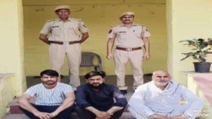 कुम्हेर: 16 माह पुराने मामले में हत्या के प्रयास के तीन मुख्य आरोपियों को कुम्हेर थाना पुलिस ने किया गिरफ्तार