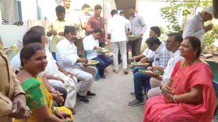 టెక్కలి: సీపన్నాయుడుపేట కమ్యూనిటీ హాల్‌లో MLA గొండు శంకర్ పల్లెనిద్ర కార్యక్రమం, స్థానిక సమస్యలపై ఆరా తీసి పరిష్కరిస్తానని హామీ