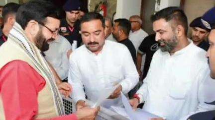 बरवाला: बरवाला और रायपुररानी की समस्याओं को लेकर मुख्यमंत्री से मिले जिला परिषद सदस्य, सौंपा ज्ञापन