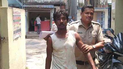 রানাঘাট ২: গৃহবধূকে আত্মহত্যায় প্ররোচনা দেওয়ার অভিযোগ,কুপার্স ক্যাম্প থেকে এক ব্যক্তিকে গ্রেফতার করলো কুপার্স ক্যাম্প ফাঁড়ির পুলিশ
