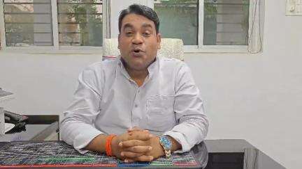 नगर नौसा: तेजस्वी यादव के दिल्ली दौरे पर गिरगिराने के मामले में जदयू प्रवक्ता मनीष यादव ने दी प्रतिक्रिया
