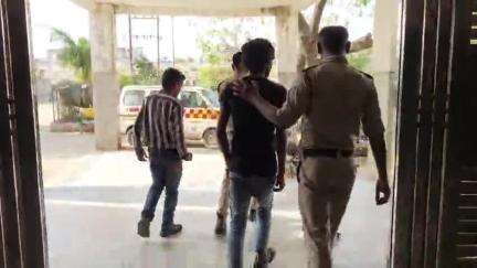 कैलारस: गंगापुर पुलिया के पास शराब के लिए पैसे मांगने वाले 2 आरोपियों को कैलारस थाना पुलिस ने बस स्टैंड से पकड़ा, जेल भेजा