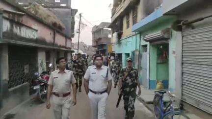 বেলডাঙা ১: বেলডাঙা থানায় এলাকার  একাধিক জায়গায়  কেন্দ্রীয় বাহিনীর রুট মার্চ