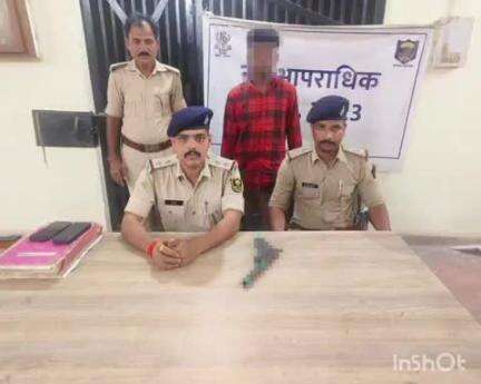 सिधवलिया: महम्मदपुर थाने की पुलिस ने देसी कट्टा के साथ एक आरोपी को गिरफ्तार किया, थानाध्यक्ष ने दी जानकारी