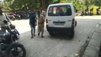 কাকদ্বীপ: সোশ্যাল মিডিয়ায় এক তরুনীর ছবি ভাইরাল করার ঘটনায় গ্রেপ্তার এক কাকদ্বীপ এলাকার ঘটনা আজ আদালতে পেশ করলো