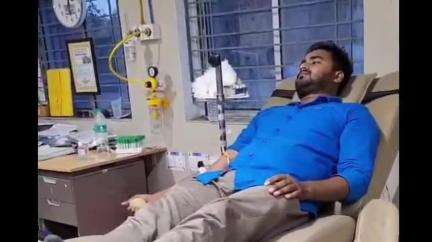 ডোমকল: ডোমকল হাসপাতালে মানবতার নিদর্শন—হিন্দু মহিলার প্রাণ বাঁচাতে রক্ত দিলেন মুসলিম যুবক