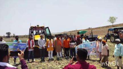 थांदला: 'जल गंगा संवर्धन' अभियान के तहत उदयपुरिया में जनभागीदारी से किया गया तालाब का गहरीकरण