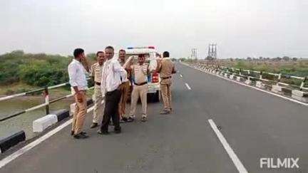 धर्माबाद: बाभळी पुलावरून अज्ञाताने उडी मारल्याच्या शंकेवरून धर्माबाद व कुंडलवाडी पोलिसांची शोध मोहीम सूरु