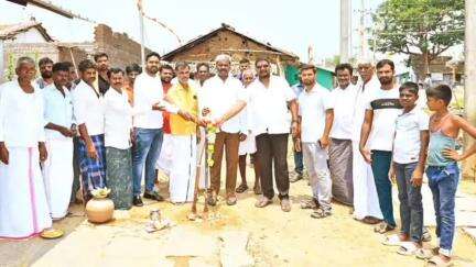 ಹೊಳಲ್ಕೆರೆ: ಕಡೂರು ಗ್ರಾಮದಲ್ಲಿ ನೂತನ ರಸ್ತೆ ಕಾಮಗಾರಿಗೆ ಶಾಸಕ‌ ಎಂ ಚಂದ್ರಪ್ಪ ಚಾಲನೆ