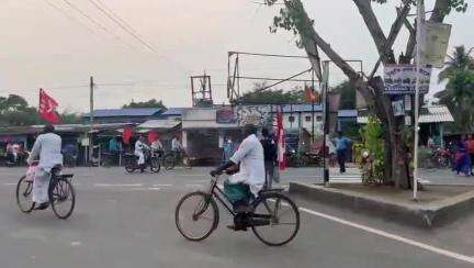 দাসপুর ১: আগামী২০এপ্রি ব্রিগেড সমাবেশ কে সামনে রেখে সুলতানগর থেকে গৌরা পর্যন্ত বাইক ও সাইকেল মিছিল CPIM এর