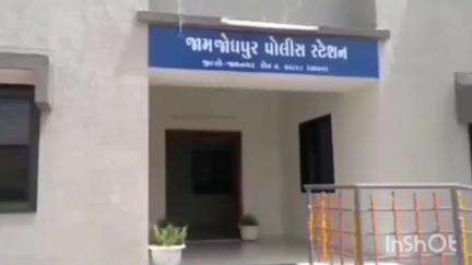 જામજોધપુર: જામજોધપુરના શેઠ વડાળામાં કેન્સરની બીમારીથી કંટાળી પ્રૌઢનો ફાંસો ખાઇ આપઘાત.