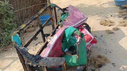 नईगढ़ी: नईगढ़ी थाना क्षेत्र के भीर गांव में हिंछलाल कोल के घर में लगी आग, सामान जलकर राख