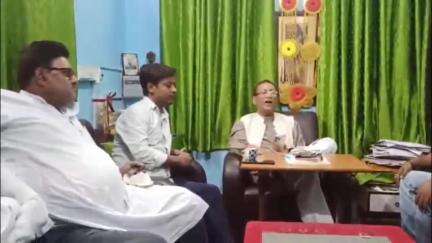 पंडौल: पूर्व उद्योग मंत्री समीर महासेठ ने झंझारपुर को अलग जिला बनाने की मांग की