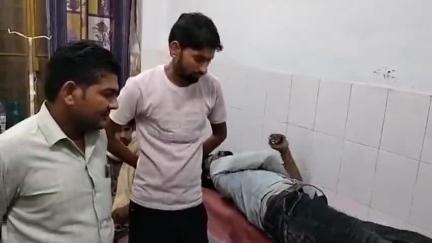 गरौठा: गुरसरांय थाना क्षेत्र के ग्राम बछेह तिगैला पर अज्ञात बाइक की टक्कर से 3 बाइक सवार घायल, उपचार जारी