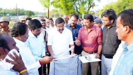 ஸ்ரீரங்கம்: பஞ்சப்பூர் பேருந்து நிலையத்தில் கட்டுமான பணிகளை அமைச்சர் நேரில் ஆய்வு