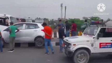 कांटी: कांटी ओवरब्रिज के पास कई गाड़ियां आपस में टकराई, महिला सहित दो लोगों की हुई मौत