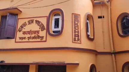 ময়না: বাকচাতে খুনের তদন্তে NIA এর বিশেষ প্রতিনিধি দল,অভিযুক্তদের না পেয়ে ঝুলিয়ে দেয়া হলো অ্যারেস্ট ওয়ারেন্টের নোটিশ