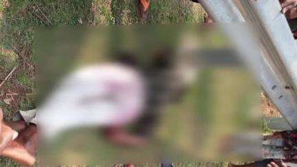 মানবাজার ১: বুধপুর হাড়াম বাঁধের কাছে পথ দূর্ঘটনায় আহত এক যুবক
