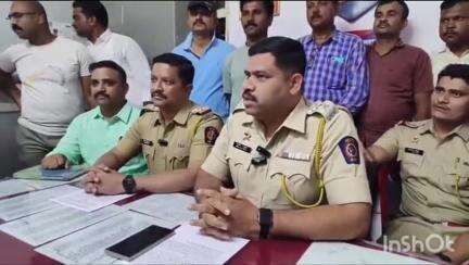 बार्शी: परंडा रोडवरील स्वराज हॉटेलच्या बाजूला अमली पदार्थाच्या रॉकेटचा पर्दाफाश; कारसह 13 लाख 2 हजार रुपयांचा मुद्देमाल जप्त