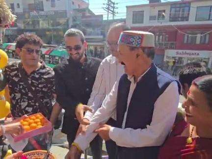 सुंदर नगर: सुंदरनगर के भोजपुर बाजार में मशहूर फीट ऑफ फायर डांस, म्यूजिक, मॉडलिंग और फाउंडेशन स्टूडियो का शुभारंभ