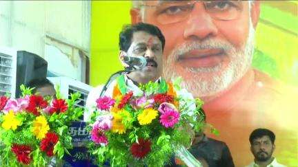 ஓமலூர்: இரட்டை இலை மீது தாமரை மலர்ந்தே தீரும் ஓமனூரில் நடைபெற்ற பாஜக கூட்டத்தில் பேச்சு