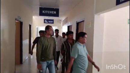 भंडरिया: गढ़वा के सिविल सर्जन डॉ. अशोक कुमार ने शनिवार को भंडरिया सामुदायिक स्वास्थ्य केंद्र का निरीक्षण किया