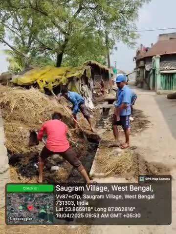 লাভপুর: সাউগ্রাম এলাকায় মানুষের অভিযোগ পাওয়ার পরেই ব্লক প্রশাসনের পক্ষ থেকে ড্রেন পরিস্কার কাজ শুরু হলো