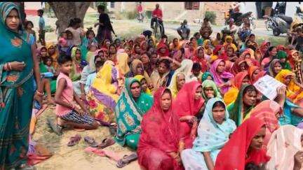 केसरिया: पश्चिमी सुंदरापुर पंचायत में शनिदेव ग्राम संगठन ने जीविका और गैर जीविका दीदियों का महिला संवाद कार्यक्रम आयोजित किया