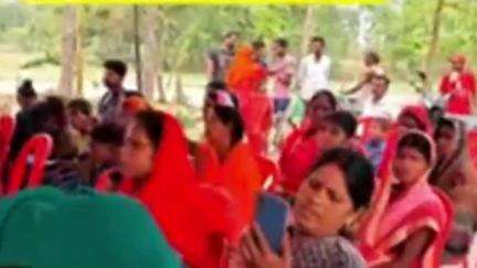 सरैया: खैरा में अनुसूचित जनजाति टोला में 'सरकार आपके द्वार' कार्यक्रम का आयोजन
