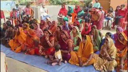 पातेपुर: पातेपुर के भरोखरा पंचायत में डॉ. अम्बेडकर समग्र सेवा अभियान के तहत विशेष शिविर का आयोजन, महिलाओं को दी गई जानकारी