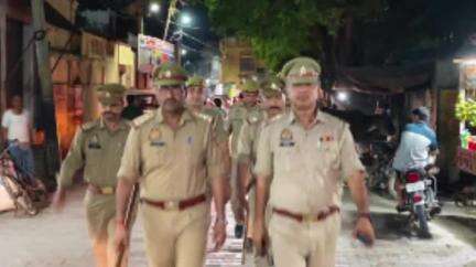 शाहाबाद: थानां शाहबाद प्रभारी पंकज पंत ने कस्बा शाहाबाद में फ्लैग मार्च कर लोगों से शांति व्यवस्था बनाए रखने की अपील की
