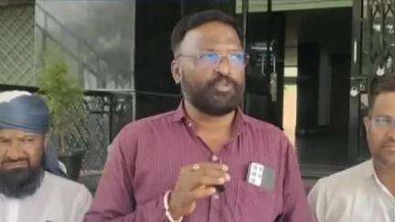 अंबाजोगाई: आरोग्य विभागाच्या विविध समस्या संदर्भात वंचित आघाडीच्या वतीने अंबाजोगाई येथील आरोग्य विभागास निवेदन