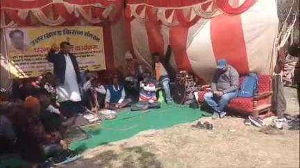 पाटी: साधन सहकारी समिति डुबड़ के काश्तकारों ने टाक खंदक में तीन सूत्रीय मांगों को लेकर शुरू किया कार्मिक अनशन