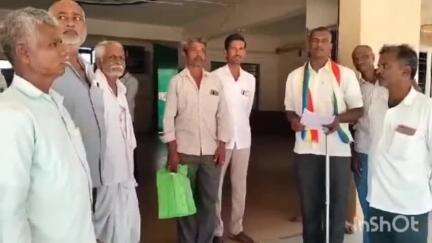 ಕುಂದಗೋಳ: ಏ.10ರ ಮಹಾವೀರ ಜಯಂತಿ ನಿಮಿತ್ತ ಮದ್ಯ-ಮಾಂಸ ನಿಷೇಧಕ್ಕೆ ನಗರದಲ್ಲಿ ತಹಶೀಲ್ದಾರ್‌ಗೆ ಮನವಿ
