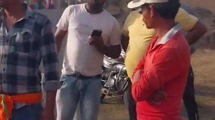 नौरोजाबाद: जीएम कॉम्प्लेक्स हनुमान टेक के पास बस और स्कूटी के बीच हुई टक्कर में स्कूटी चालक की हुई मौत