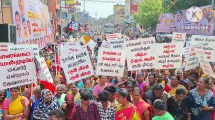 வாணியம்பாடி: பேருந்து நிலையம் அருகே அமைச்சர் பொன்முடியை கண்டித்து அதிமுக மாவட்ட மகளிர் அணி சார்பில் கண்டன ஆர்ப்பாட்டம்