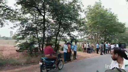 ಶ್ರೀನಿವಾಸಪುರ: ರೋಜಾರಹಳ್ಳಿ ಗೇಟ್ ಬಳಿ ಸಾರಿಗೆ ಬಸ್ ಹಾಗೂ ಕಾರ್ ನಡುವೆ ಅಪಘಾತ ಕಾರು ಚಾಲಕನಿಗೆ ಗಾಯ